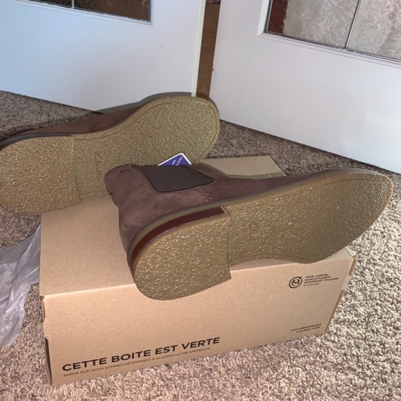 NIB- Clark’s suede boots men’s size 11 comfy memory foam brand name boots - Picture 5 of 8